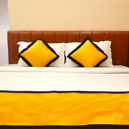 Uj Pallazzio - Business Class Luxury Hotel Tiruvannāmalai Exterior foto