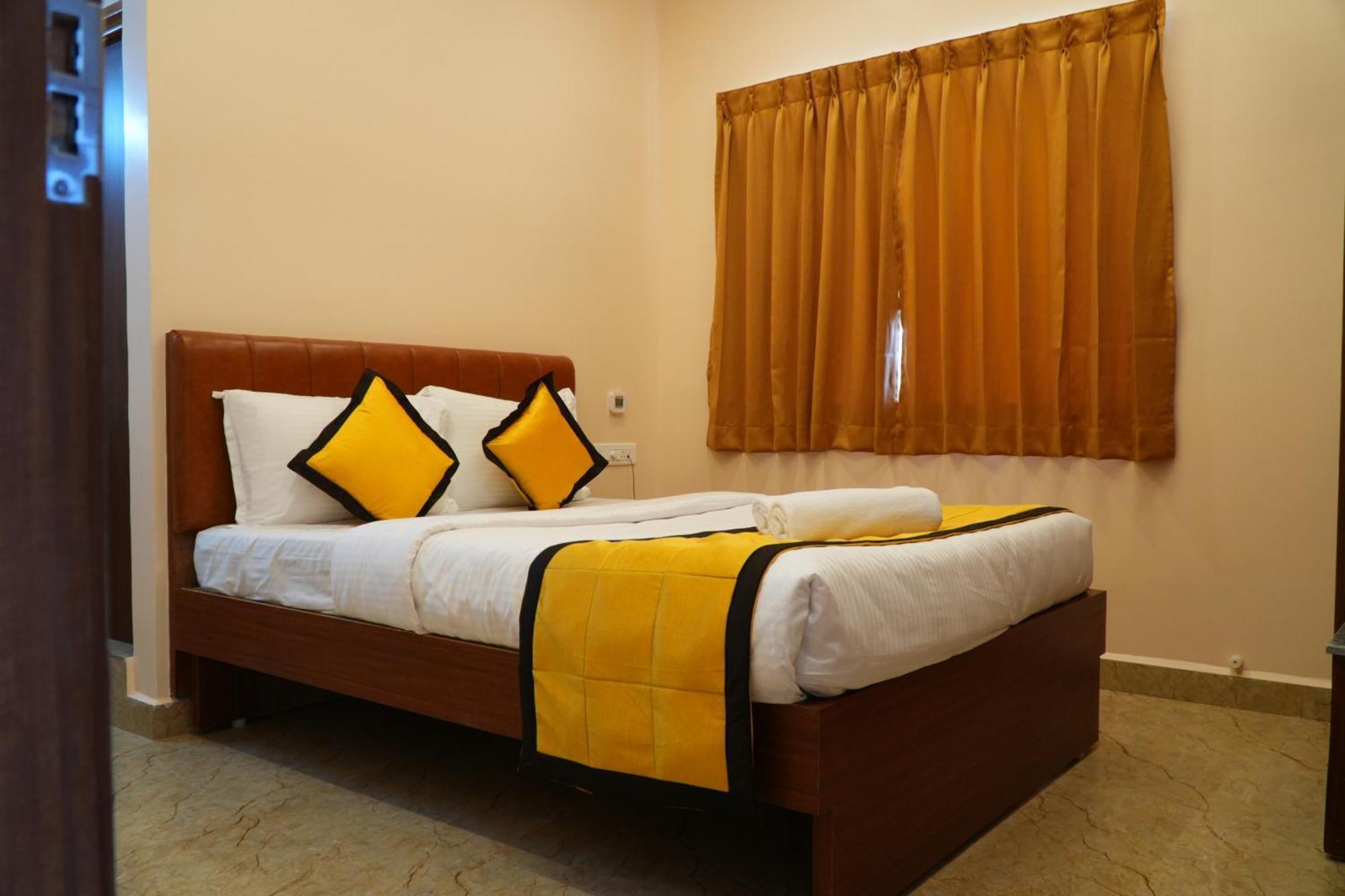 Uj Pallazzio - Business Class Luxury Hotel Tiruvannāmalai Exterior foto