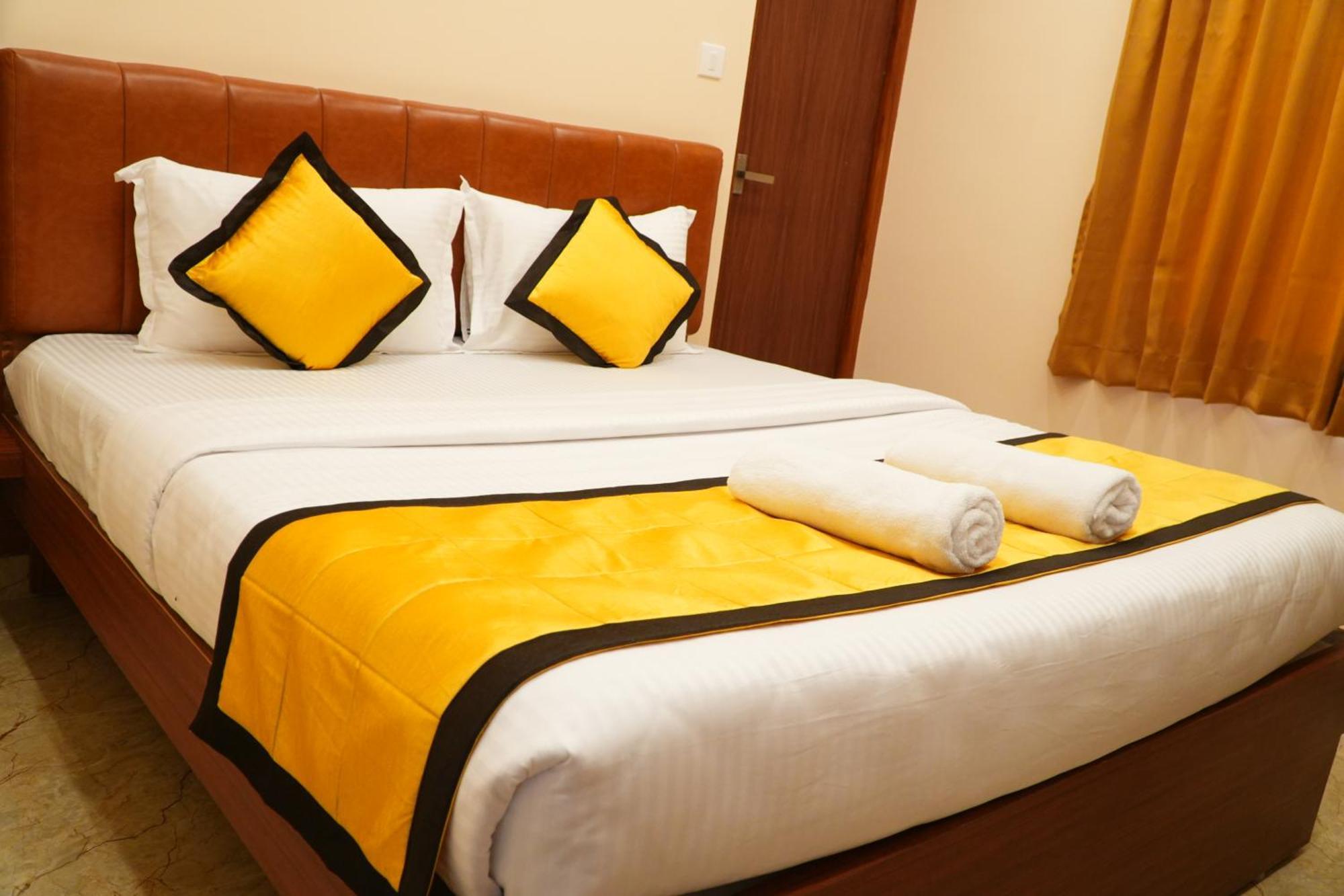 Uj Pallazzio - Business Class Luxury Hotel Tiruvannāmalai Exterior foto